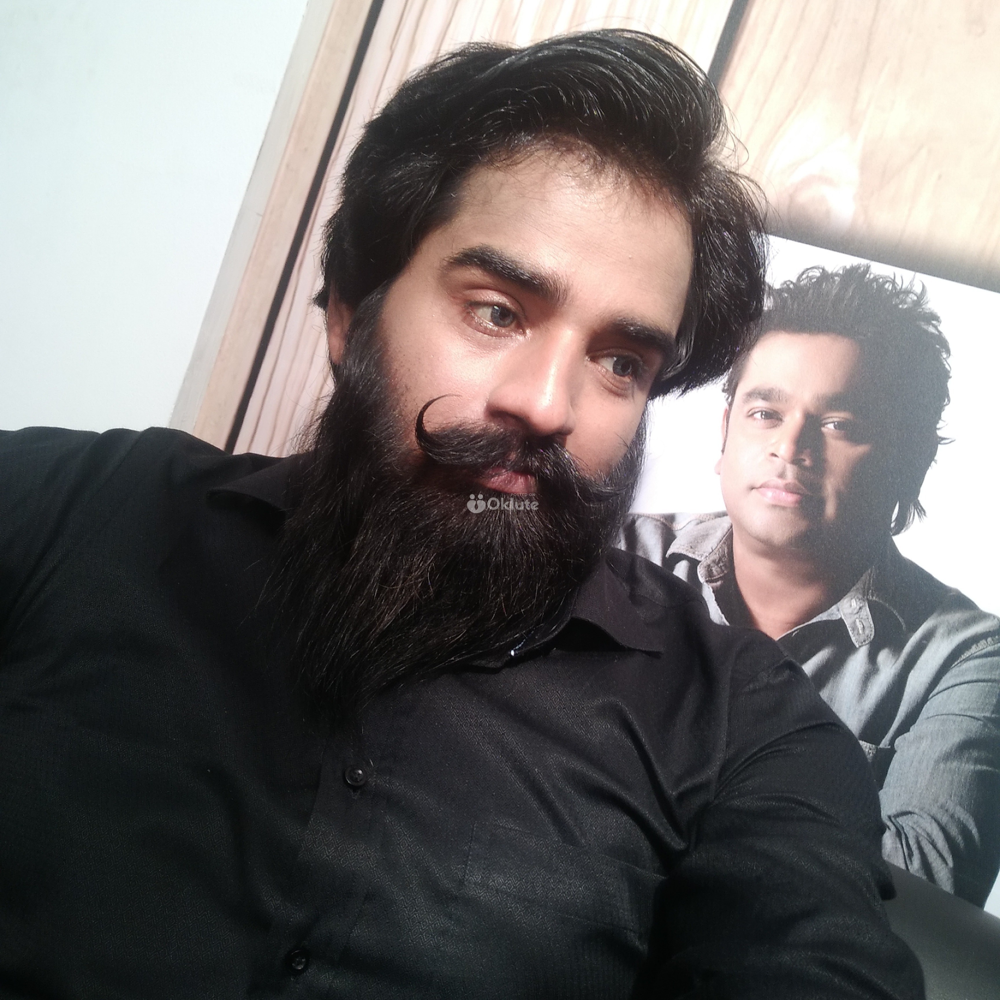 FREE Bearded Boy giving free sex Services with 8inch tool