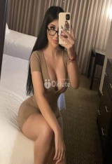 Independent Indian hot girl available for video call sex outcall and incall booking available