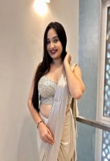 Independent Indian hot girl available for video call sex outcall and incall booking available