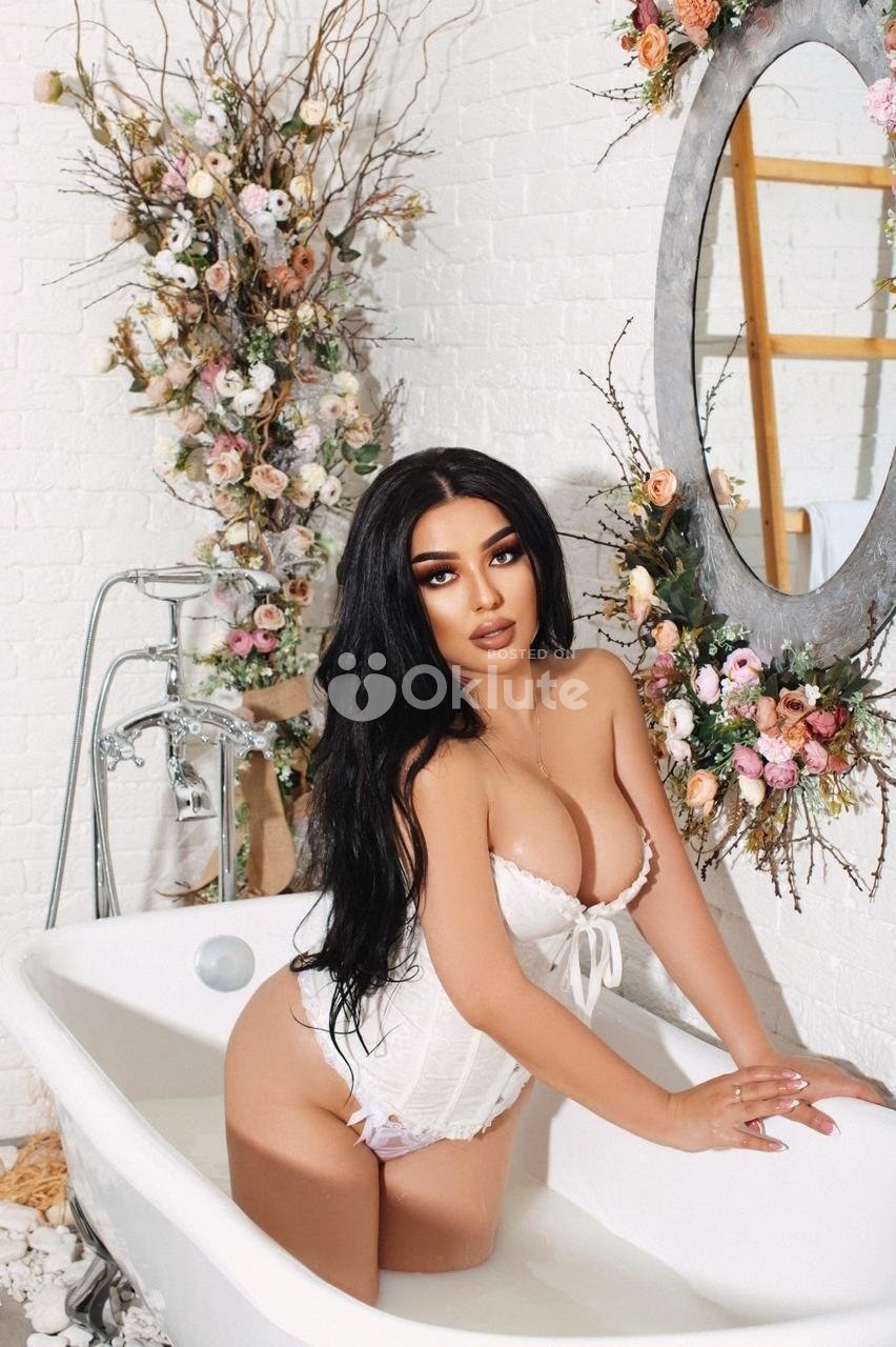 High profile Russian and Indian genuine model full cash payment