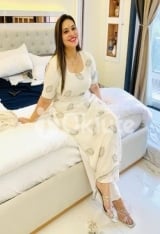 Independent Indian hot girl available for video call sex outcall and incall booking available