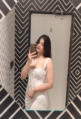 Independent Indian hot girl available for video call sex outcall and incall booking available