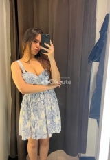 Independent Indian hot girl available for video call sex outcall and incall booking available