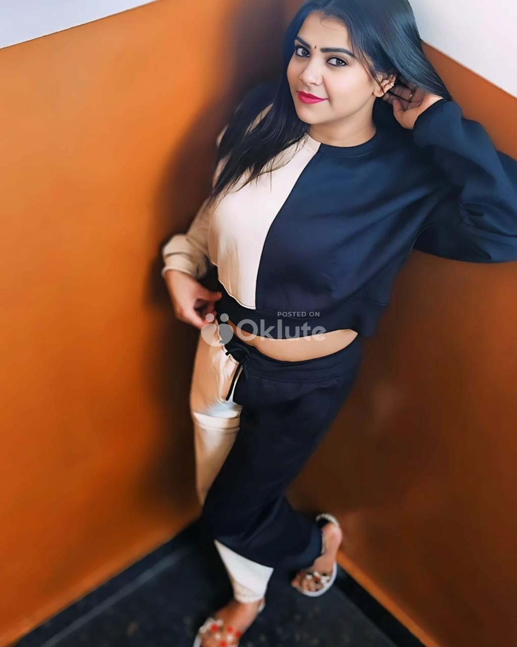 Rohtak my self kavya escort service vip hotel and home service available at time call me